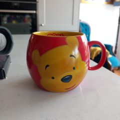 Winnie  the Pooh cup tea/ coffee/kids toy  Collectable mug Disney Red yellow
