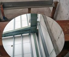 Round mirror