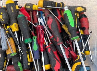 Over 100 screwdrivers