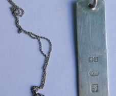 Antique Sterling Silver Ingot Pendant on Sterling Chain 8,72g length 16"
