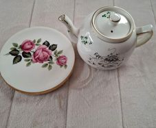 Carrigakine Pottery Cork Ireland Tea Pot And a pottery  carraigaline  stand plate