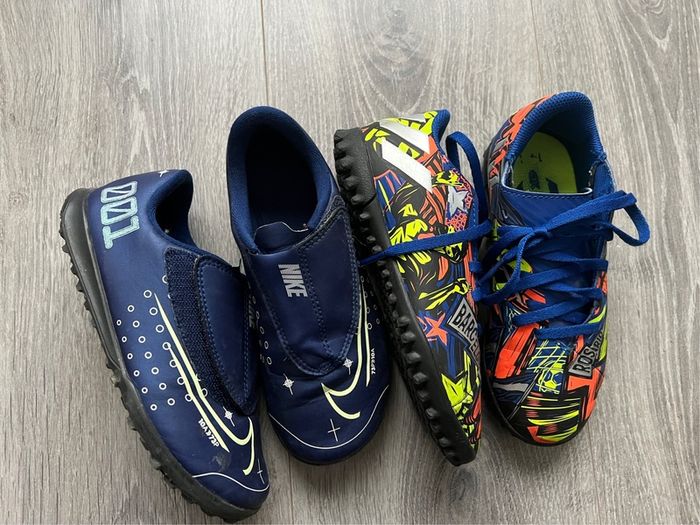 Soccer boots