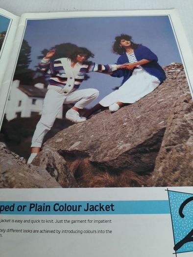 New vintage knitting book with 10 knitting patterns