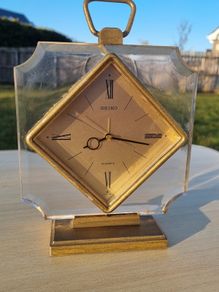 Seiko Quartz Alarm Shelf Desk Clock