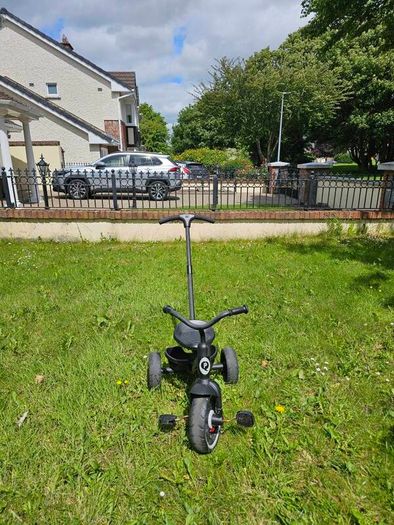 kids tricycle with handle