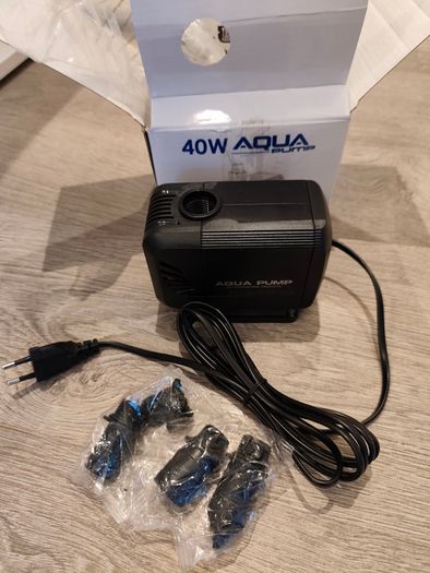 Submersible pond pump