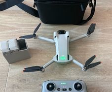 DJI Mini 3 Pro + DJI RC + Fly More Kit + Extras
