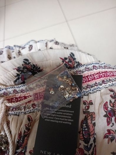 New Look Marie Paisley  Skirt. Size 16.    B.N.W.T