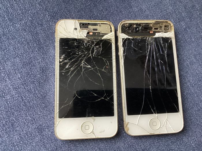 iPhone lot 4x B