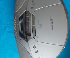 SONY CFD-S15OL CD Radio Cassette-Corder, in excellent cosmetic condition