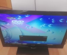 4 flat screen TV