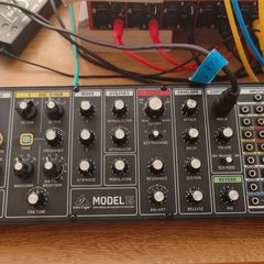 Behringer Model 15
