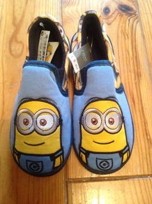 BNWT NEXT Minion Slippers Size Uk1 (EU33)