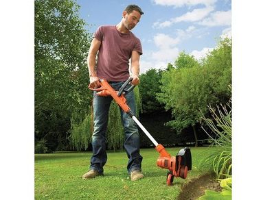 Black + Decker ST5530 Graden Strimmer Kit - 240V - 9 mtr Cord