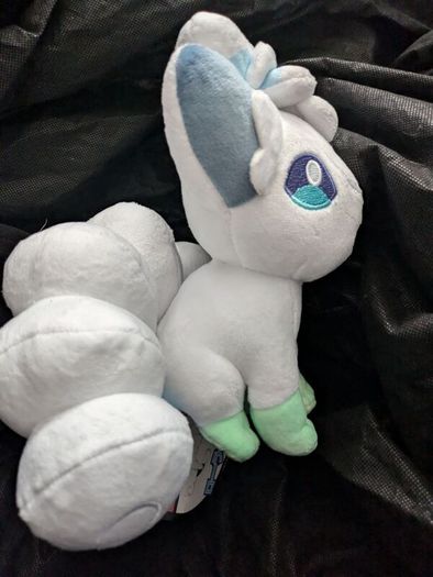 Pokemon Alolan White Vulpix 22cm Plush Toy