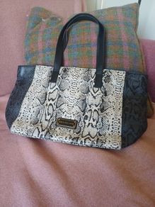 hand bag