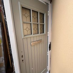Brand new composite doors 2100mm by 900mm side panels to match all brand new 10 of each coulor in stock discount price 1,000 can be delivered anywhere in Ireland can also install test today for your new door.   All doors can be made to order contact today