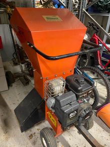Crary bearcat wood chipper