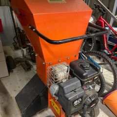 Crary bearcat wood chipper
