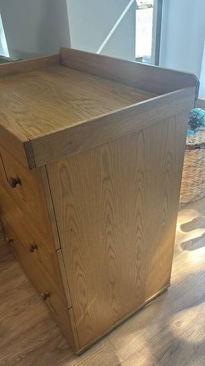 Baby changing Unit