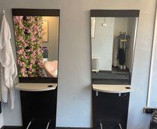 Beauty salon equipment