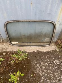 Mgb Gt tailgate glass