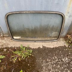Mgb Gt tailgate glass