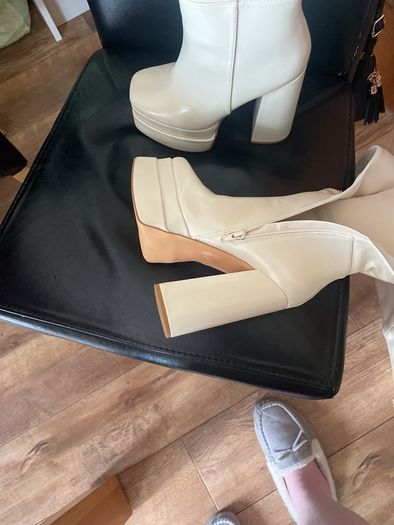 Ladies knee high boots size 3