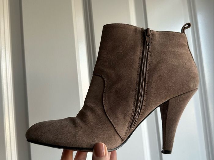 Nine West suede ankle boots -Sz 6
