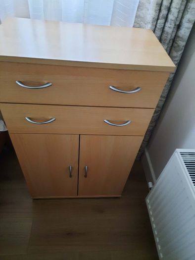 Chest of drawers