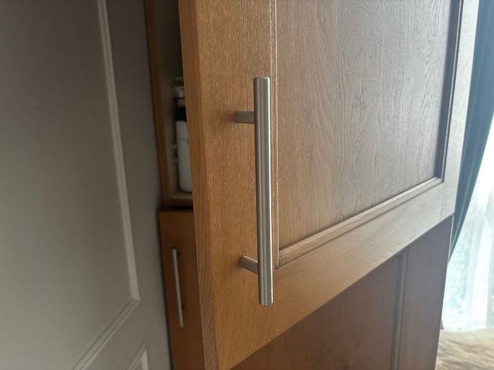 Cupboard door handles