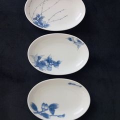 5 Oriental Blue and White Dishes