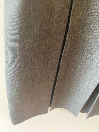Dunnes grey pinafore (as new) age 8-9