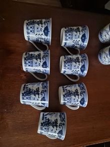 mugs