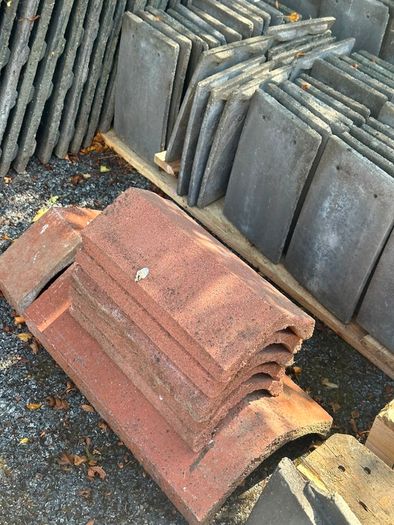 Roofing tile