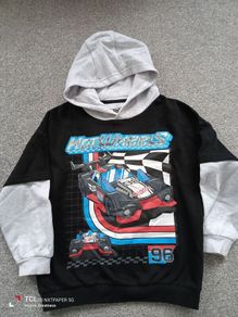 Hot Wheels boy's jumper/hoodie .Age 6/7