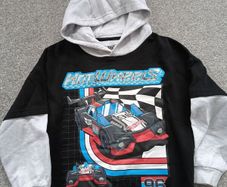 Hot Wheels boy's jumper/hoodie .Age 6/7