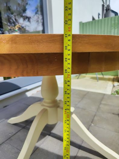 Solid round wood table