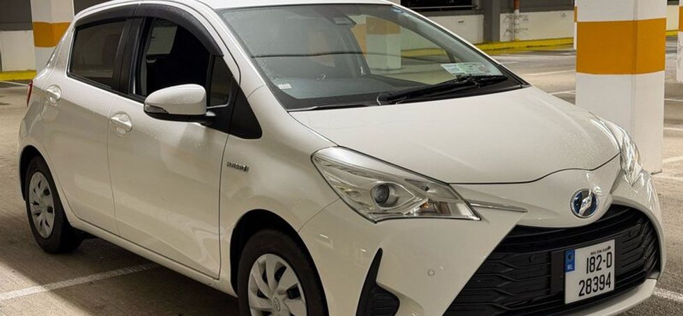Toyota Yaris Vitz 1.5 Hybrid Auto