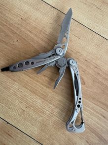 Skeletool Leatherman multitool fishing edc camping pliers