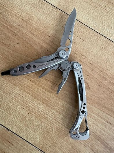 Skeletool Leatherman multitool fishing edc camping pliers