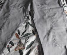 Women's cropped trousers