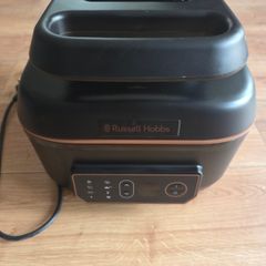 Russell Hobbs Satisfry Air & Grill Multi Cooker, Barely used, Great condition