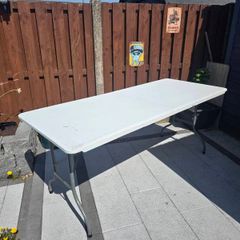 2 x Outdoor table