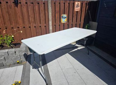 2 x Outdoor table