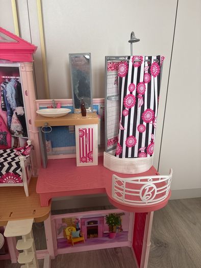 Barbie house