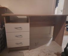 Desk (oak effect and white)