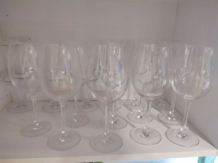 wine glasses