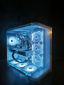Rtx5070/ryzen 7500x3d/32gb Ddr5/1tb