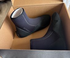 Typhoon Wetsuit Booties Size 7